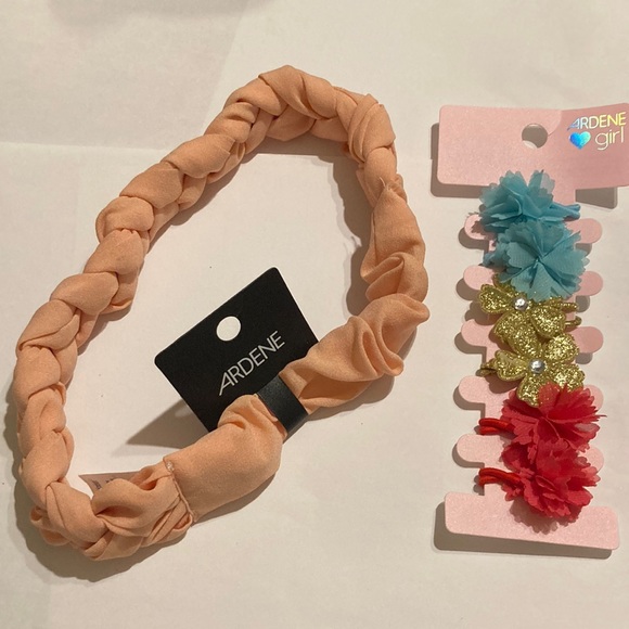 Ardene’s Girls Hair Tie Band and Flower Elastics - Picture 1 of 8